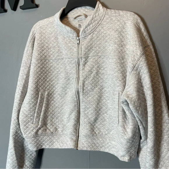 Gilly Hicks gray quilted bomber jacket women’s size large - Picture 5 of 8